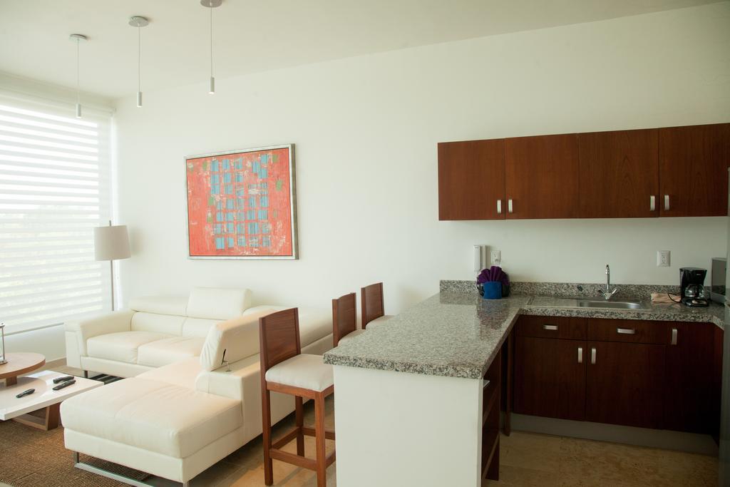 Bahia Principe Vacation Rentals - Quetzal Two-Bedroom Penthouses Акумаль Экстерьер фото